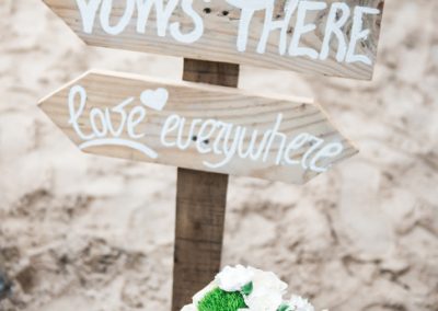 Rustic beach wedding decoration details